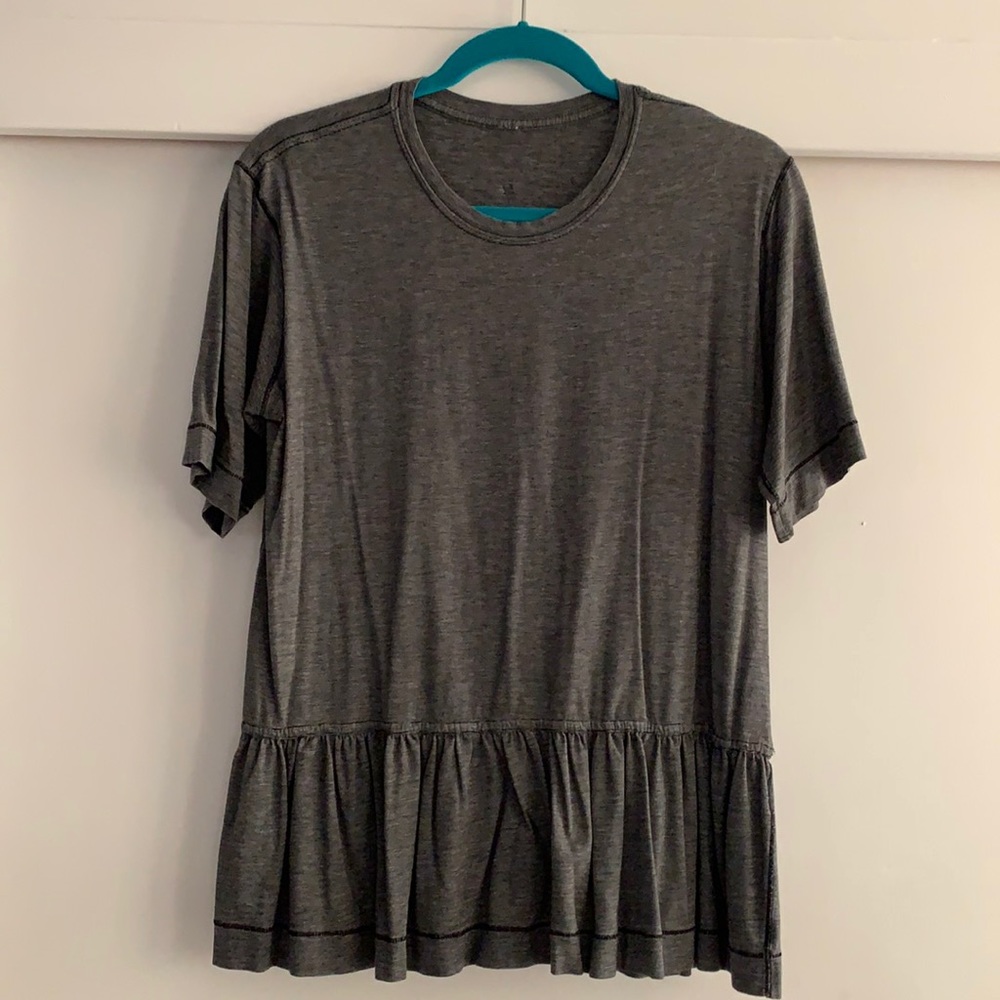 LuluLemon top